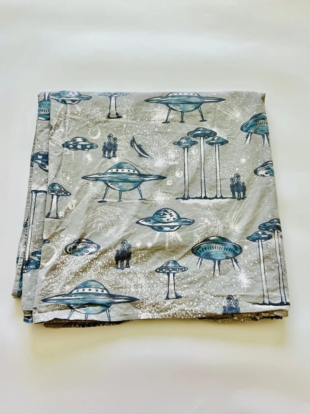 Pottery Barn kids organic cotton queen duvet cover glow in the dark UFO
